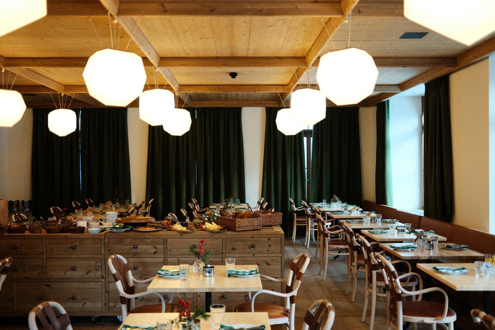 Grand Belvedere, A Beaumier Wengen