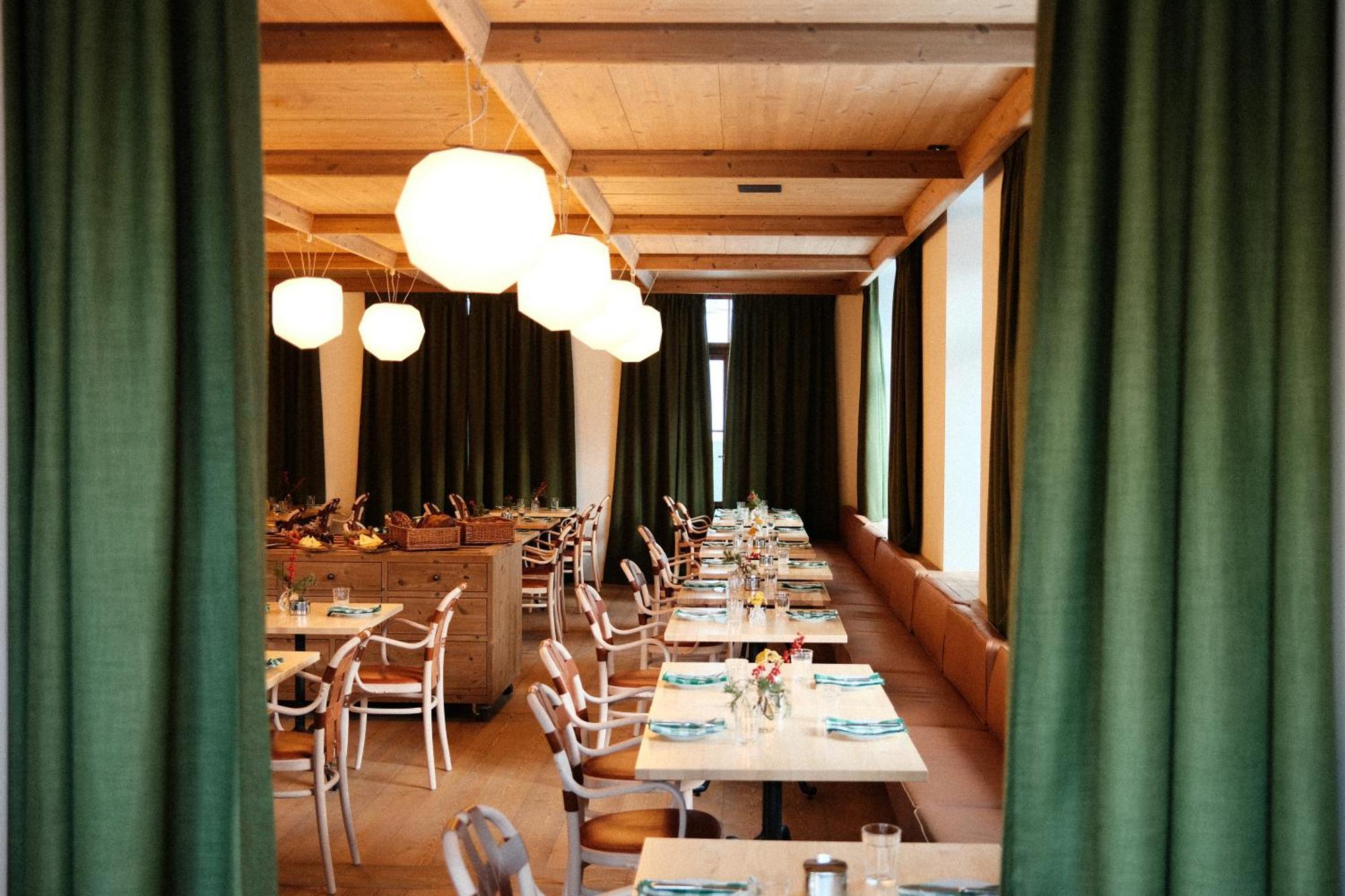 Hotel Grand Belvedere, A Beaumier