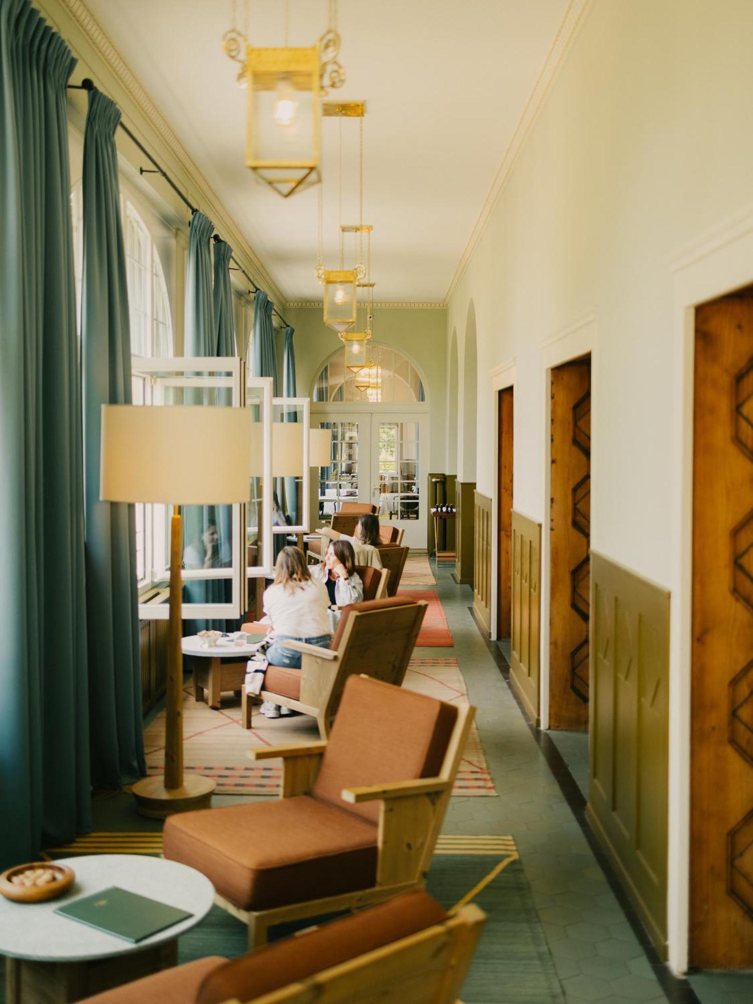Hotel Grand Belvedere, A Beaumier